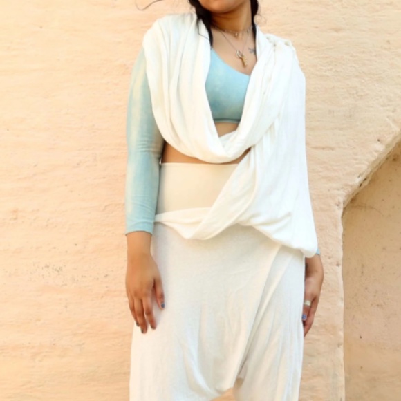 Gaia Conceptions Sari Outfit - Picture 1 of 7